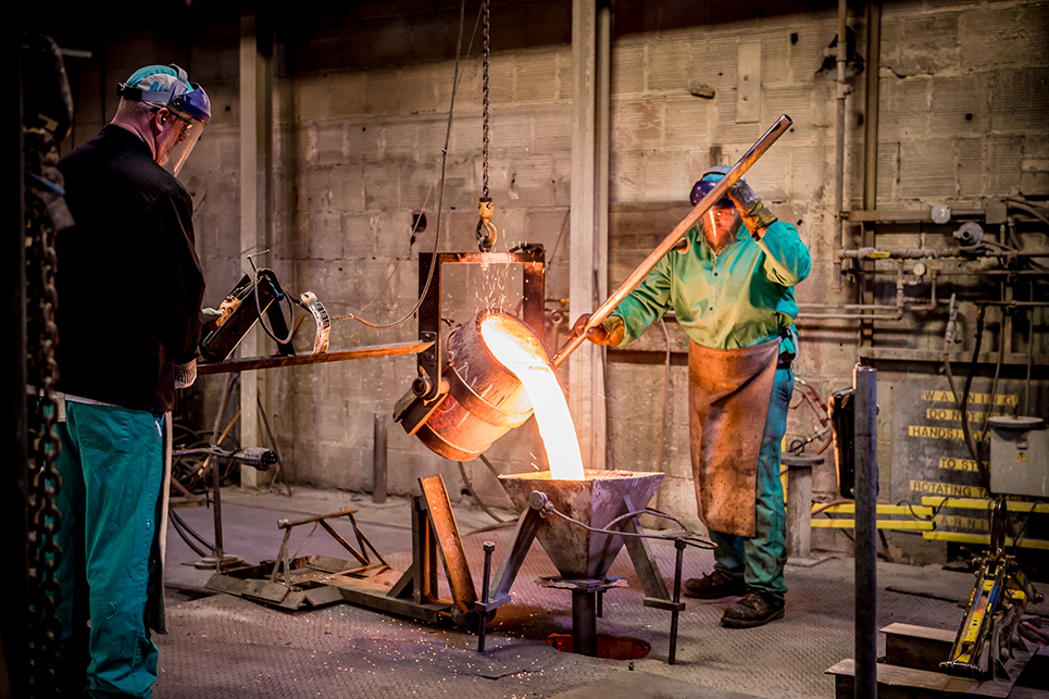 Quality Copper Cast Pouring